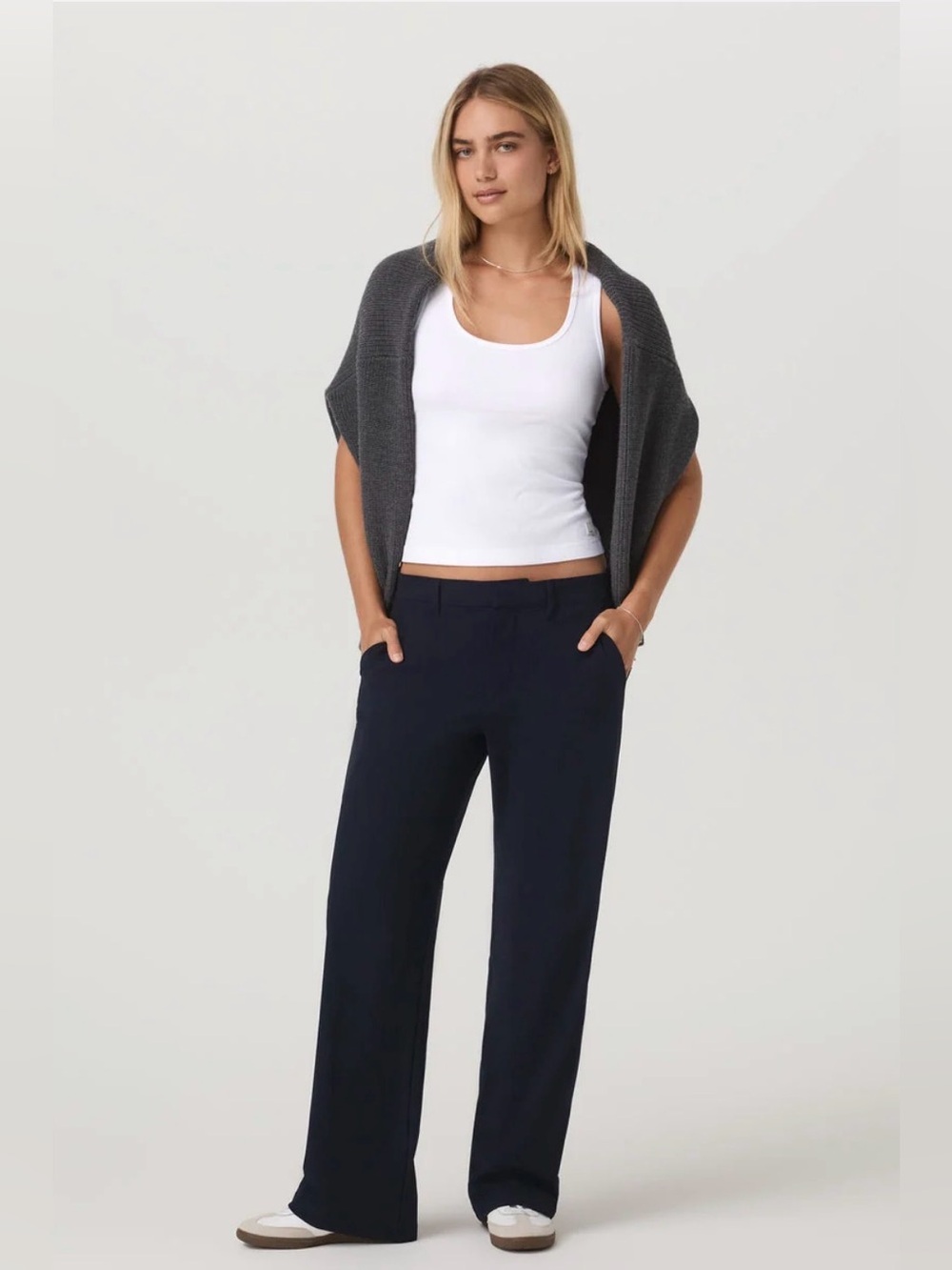 Vuori Black Miles Trousers Straight Pants Size Small